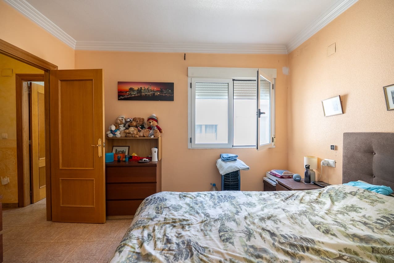 3 soverom Hus til salgs i Pinoso med svømmebasseng - € 149 995 (Ref: 8971392)