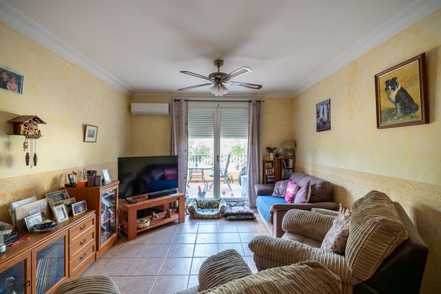 3 soverom Hus til salgs i Pinoso med svømmebasseng - € 149 995 (Ref: 8971392)