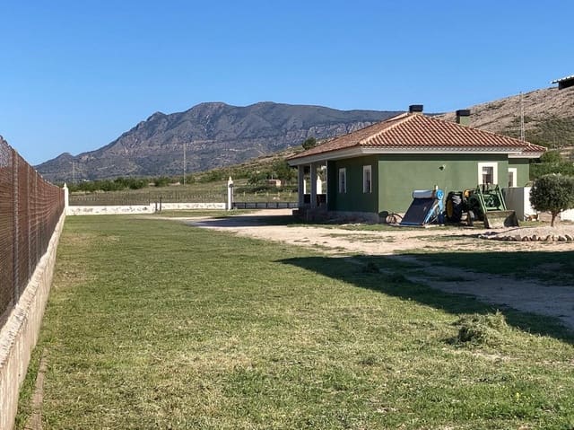 3 bedroom Villa for sale in Pinoso with pool - € 510,000 (Ref: 8981123)