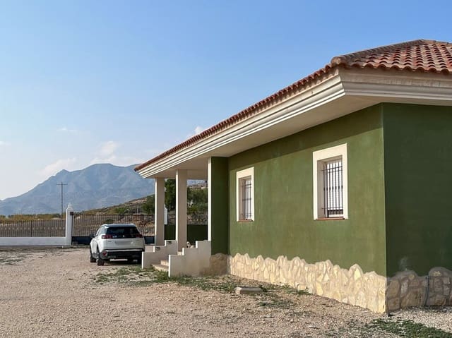 3 bedroom Villa for sale in Pinoso with pool - € 485,000 (Ref: 8981123)