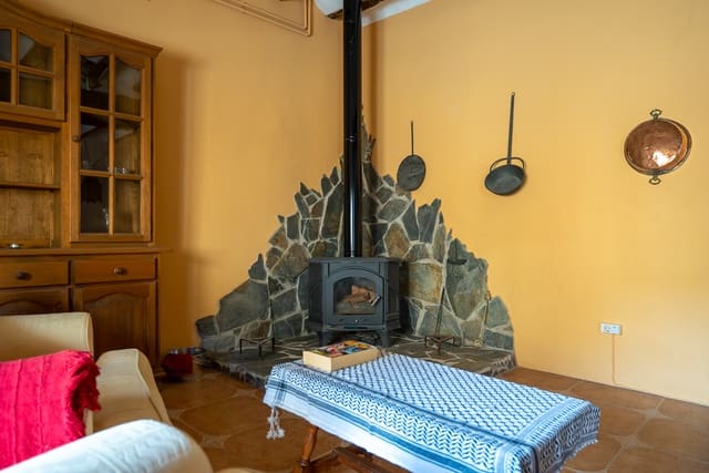 3 slaapkamer Finca/Landhuis te koop in Encebras, Pinoso met zwembad - € 129.995 (Ref: 8997744)