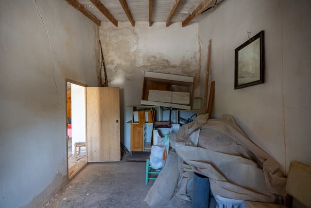 2 bedroom Cave House for sale in Raspay, Yecla with pool - € 46,000 (Ref: 9004078)