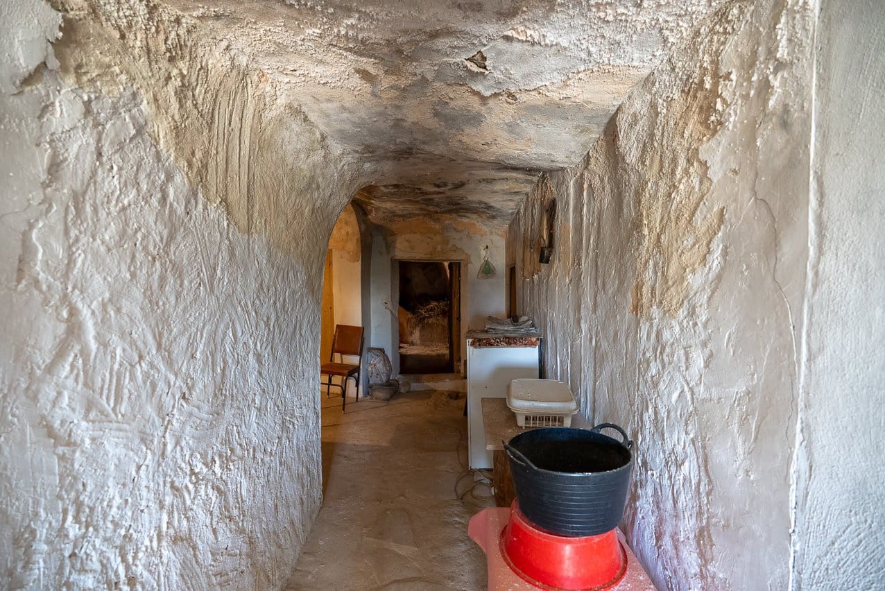 2 bedroom Cave House for sale in Raspay with pool - € 46,000 (Ref: 9004078)