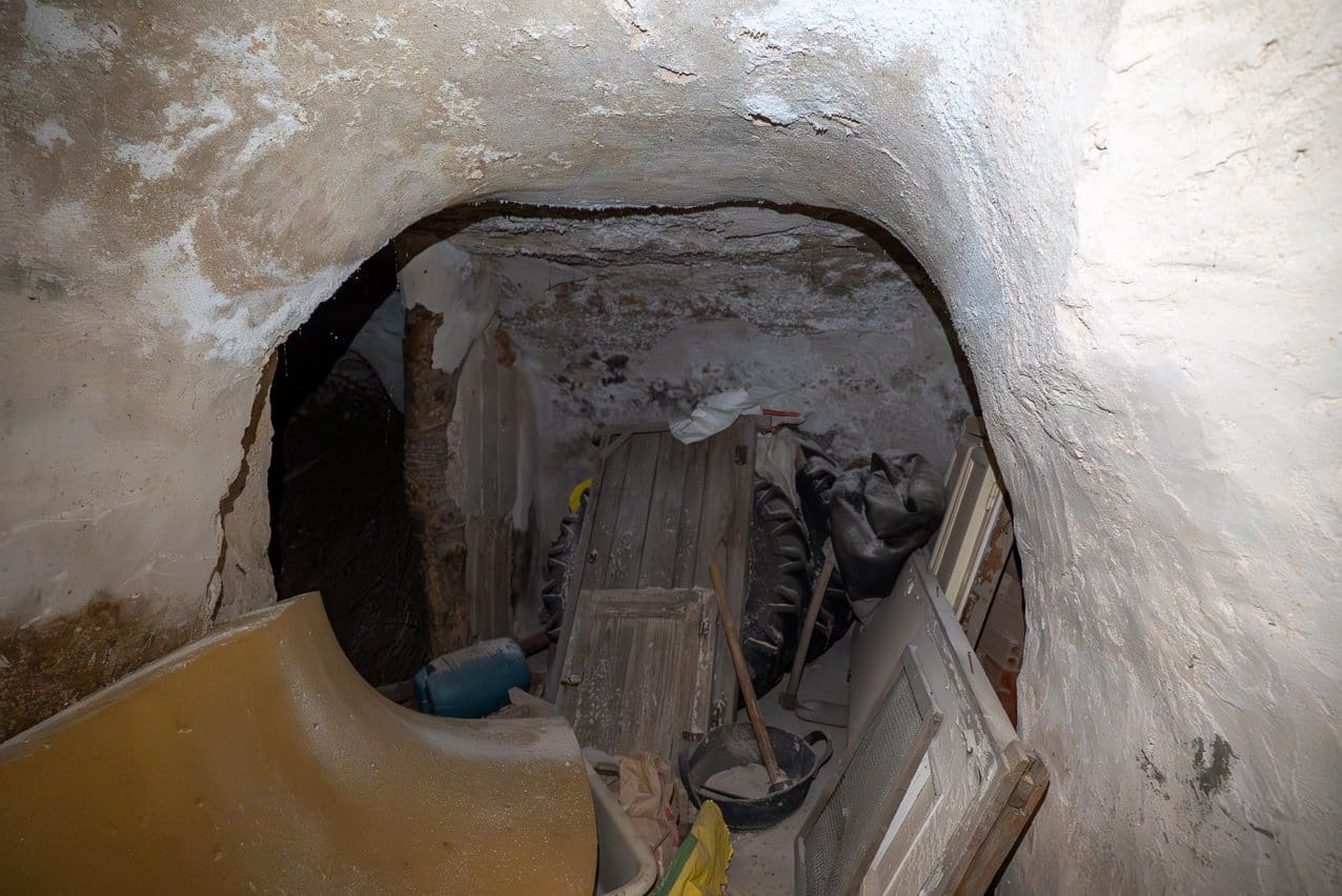 2 bedroom Cave House for sale in Raspay with pool - € 46,000 (Ref: 9004078)