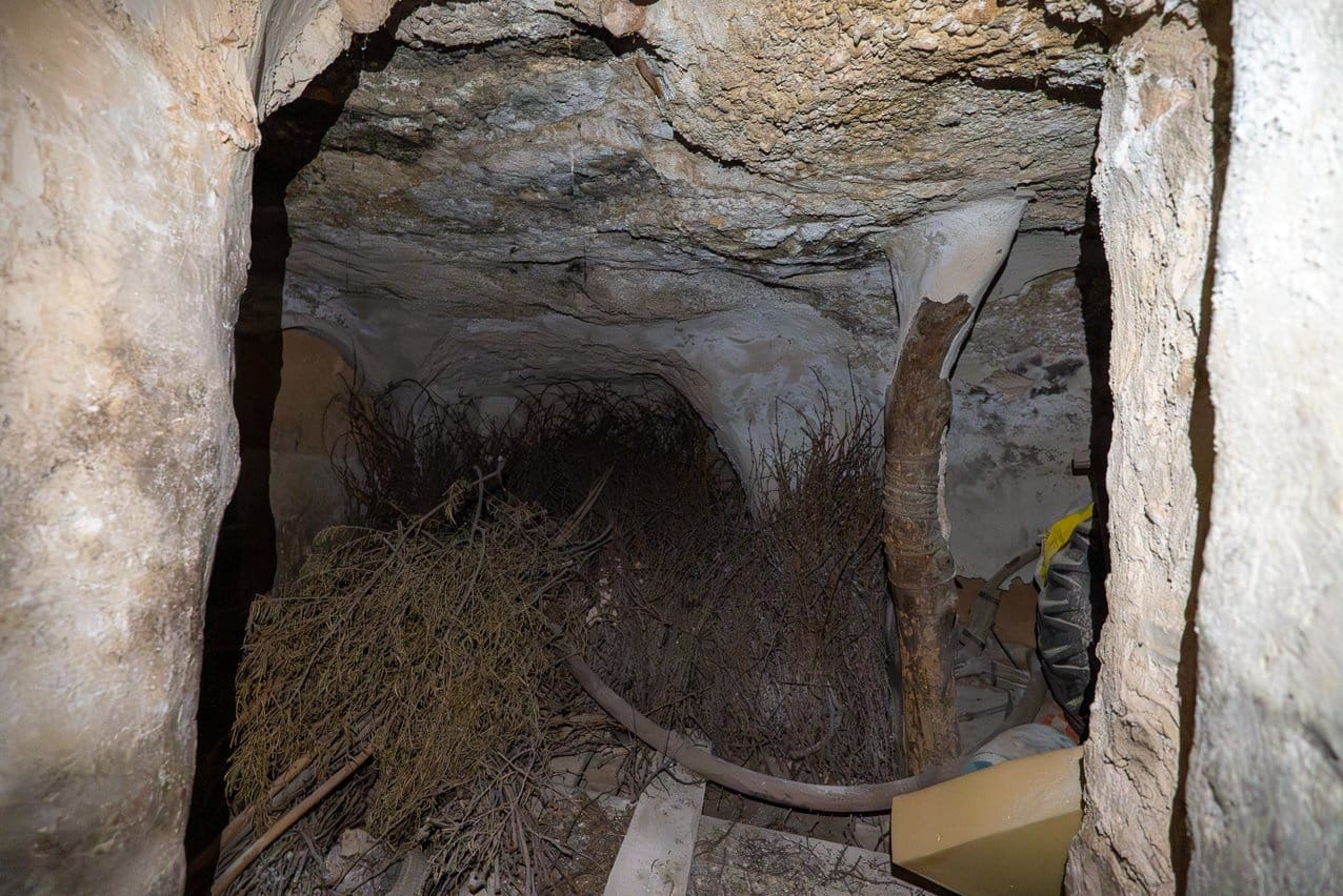 2 bedroom Cave House for sale in Raspay with pool - € 46,000 (Ref: 9004078)