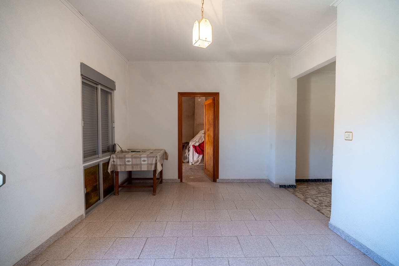 8 soveværelse Byhus til salg i Barinas med swimmingpool - € 74.000 (Ref: 9016233)