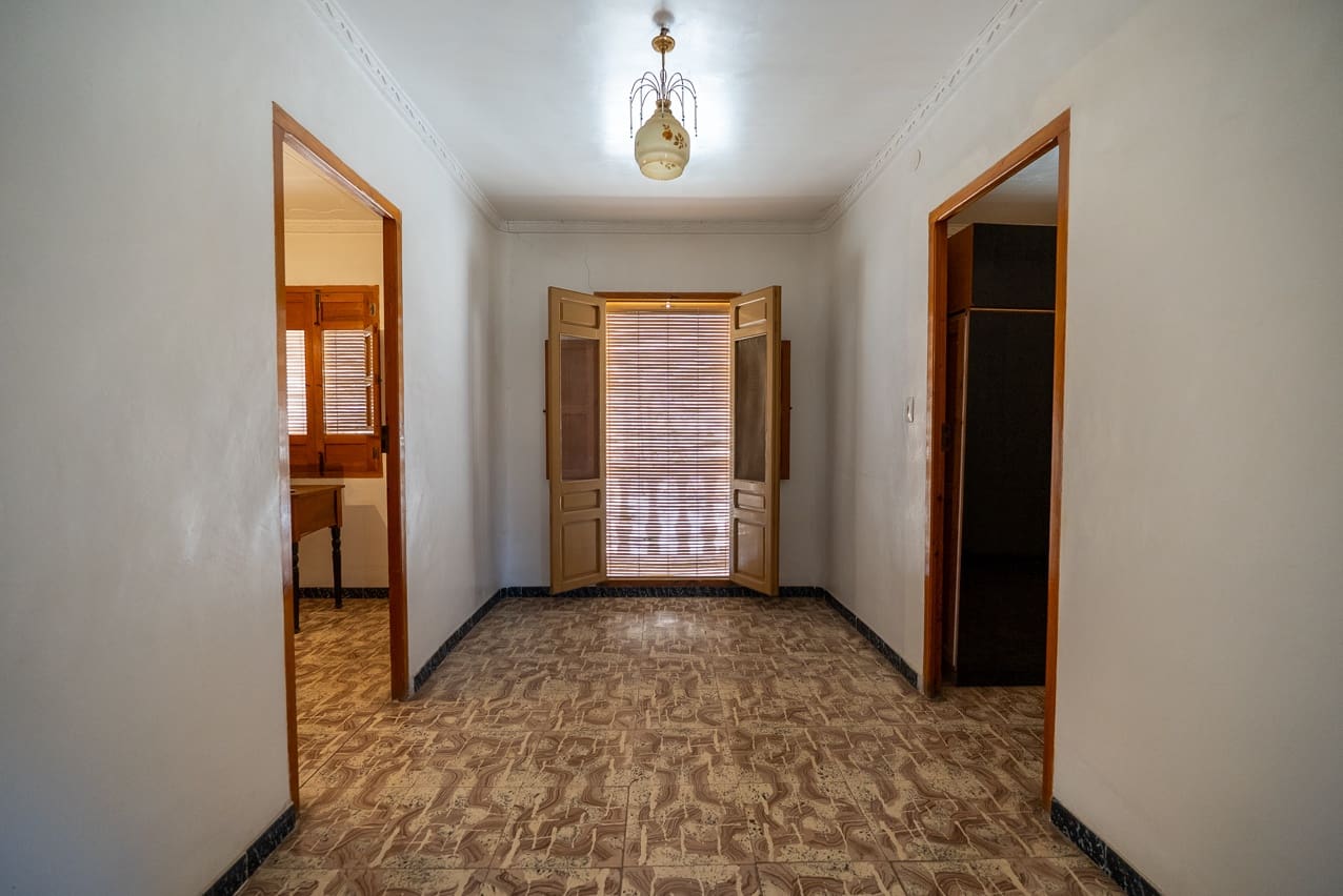 8 soveværelse Byhus til salg i Barinas med swimmingpool - € 74.000 (Ref: 9016233)