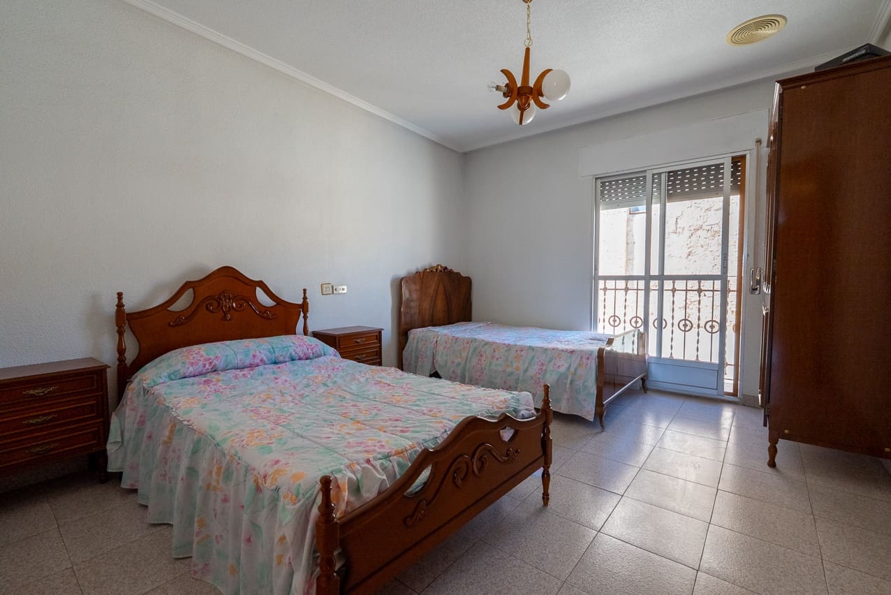 8 soveværelse Byhus til salg i Barinas med swimmingpool - € 74.000 (Ref: 9016233)