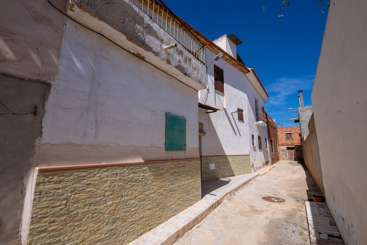 8 soveværelse Byhus til salg i Barinas med swimmingpool - € 74.000 (Ref: 9016233)