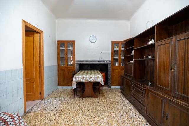 8 slaapkamer Huis te koop in Barinas, Abanilla met zwembad - € 74.000 (Ref: 9016233)