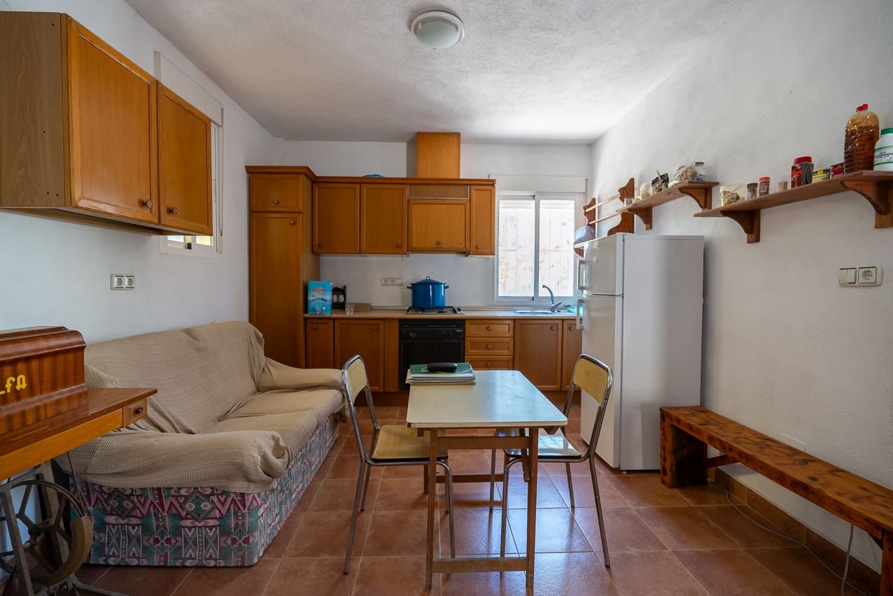 5 soveværelse Finca/Landehus til salg i Las Casicas med swimmingpool - € 179.950 (Ref: 9030937)