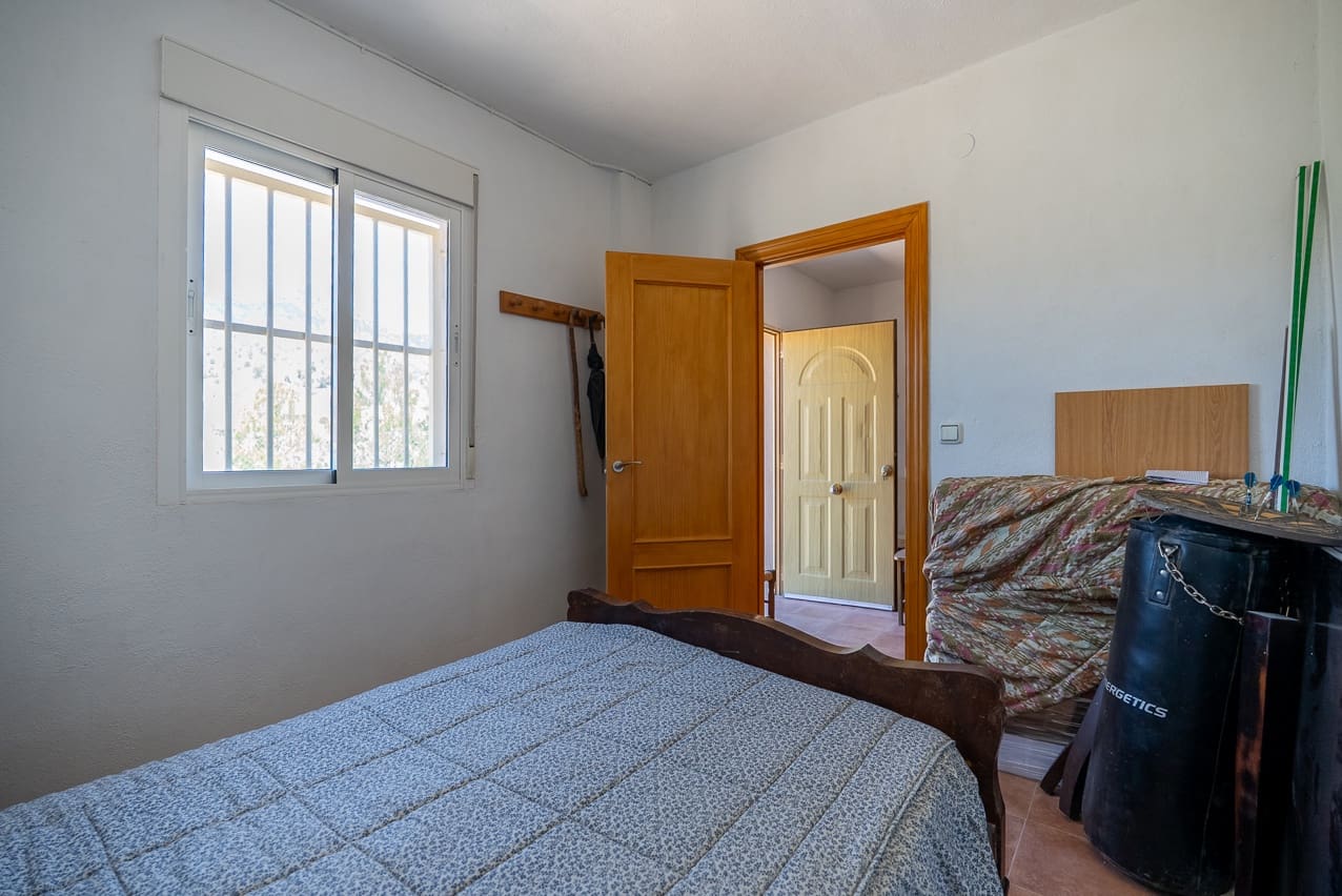 5 soveværelse Finca/Landehus til salg i Las Casicas med swimmingpool - € 179.950 (Ref: 9030937)