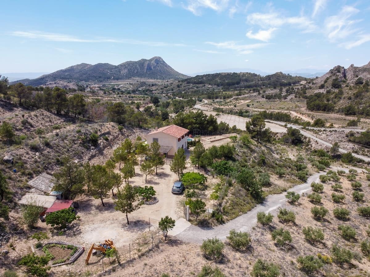 5 soveværelse Finca/Landehus til salg i Las Casicas med swimmingpool - € 179.950 (Ref: 9030937)