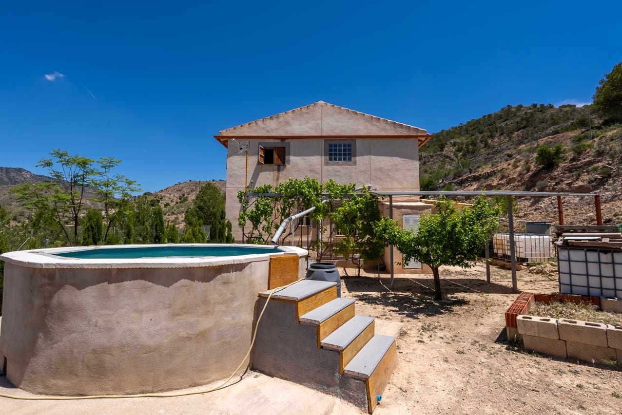 5 soveværelse Finca/Landehus til salg i Las Casicas med swimmingpool - € 179.950 (Ref: 9030937)