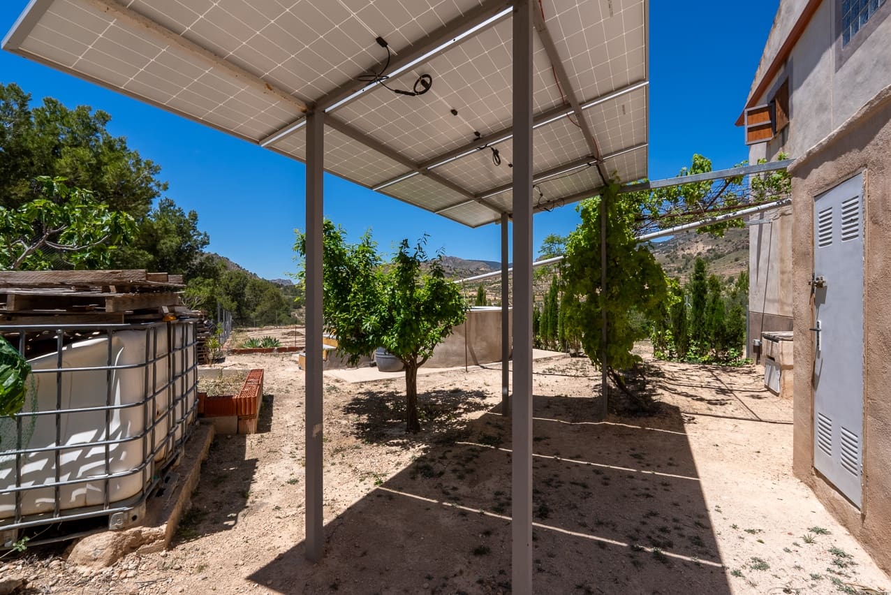 5 soveværelse Finca/Landehus til salg i Las Casicas med swimmingpool - € 179.950 (Ref: 9030937)