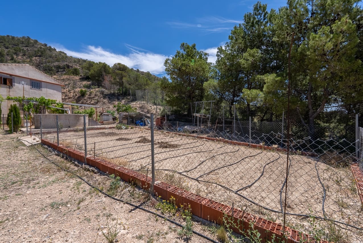 5 soveværelse Finca/Landehus til salg i Las Casicas med swimmingpool - € 179.950 (Ref: 9030937)