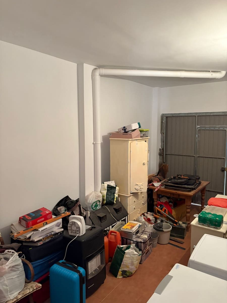 4 bedroom Townhouse for sale in Pinoso with pool - € 175,000 (Ref: 9043837)