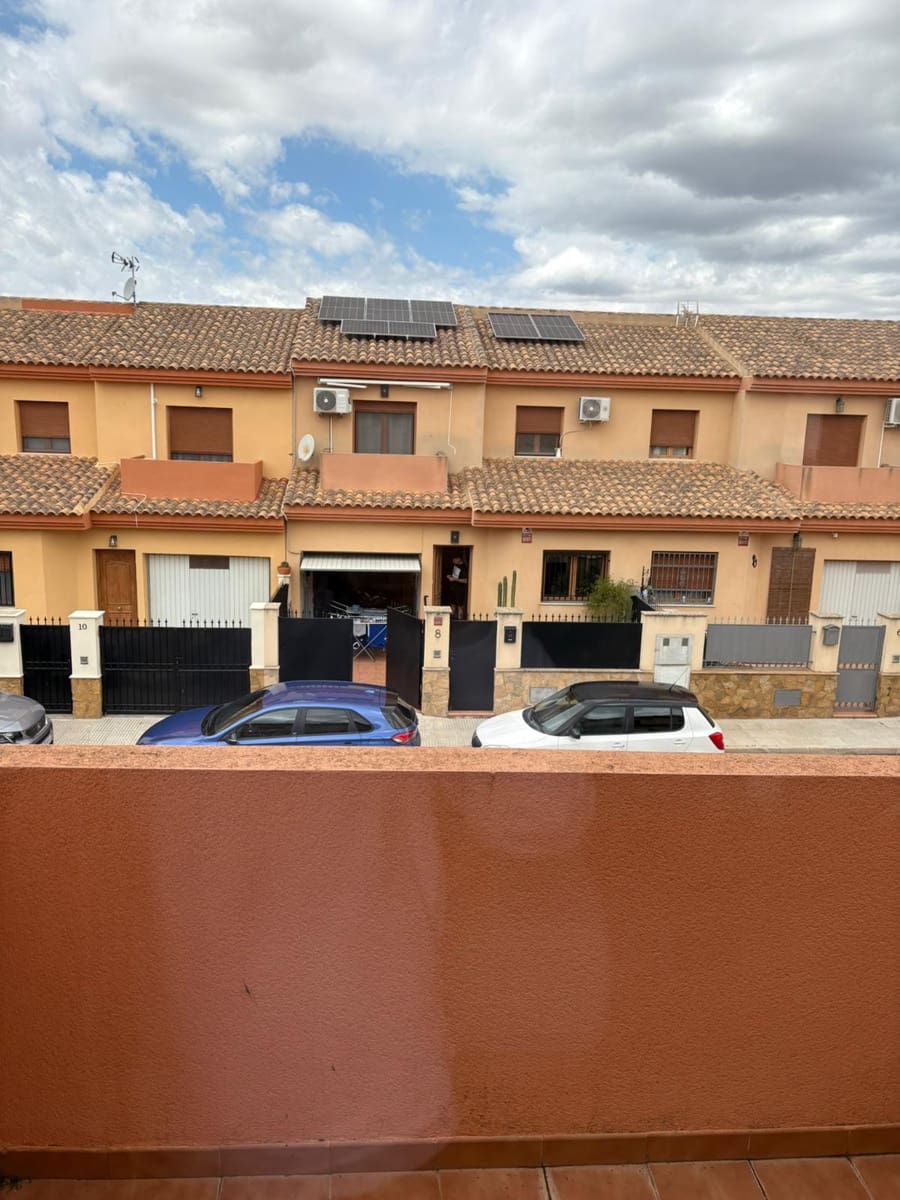 4 bedroom Townhouse for sale in Pinoso with pool - € 175,000 (Ref: 9043837)