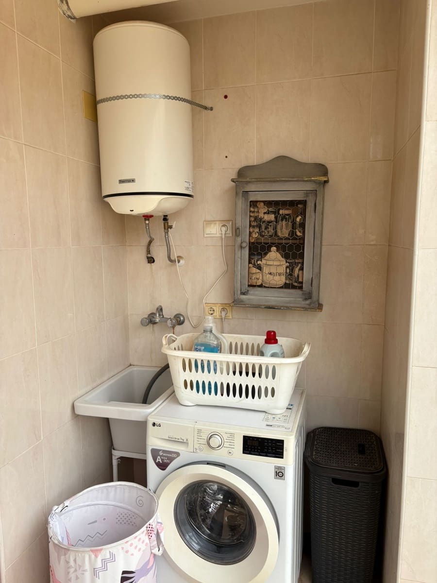 4 bedroom Townhouse for sale in Pinoso with pool - € 175,000 (Ref: 9043837)