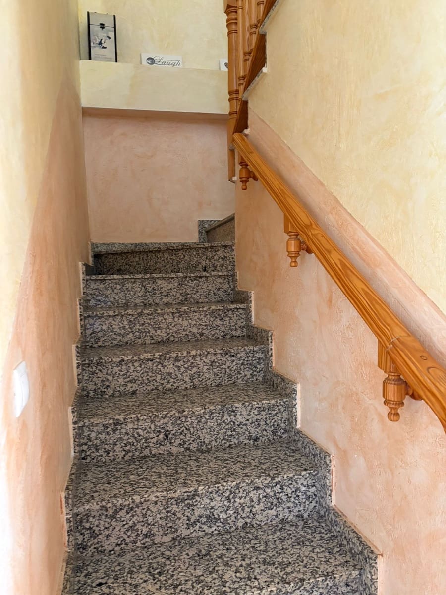 4 bedroom Townhouse for sale in Pinoso with pool - € 175,000 (Ref: 9043837)