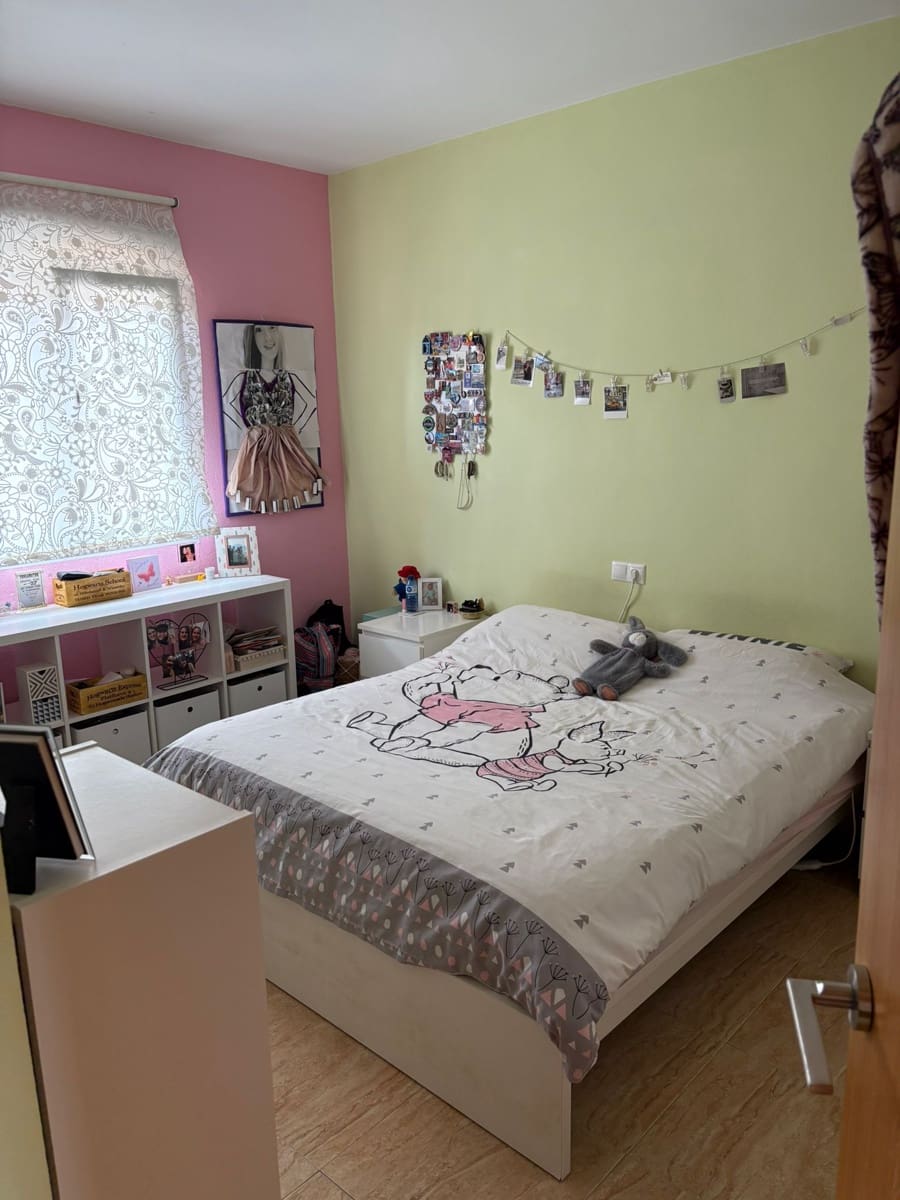 4 bedroom Townhouse for sale in Pinoso with pool - € 175,000 (Ref: 9043837)