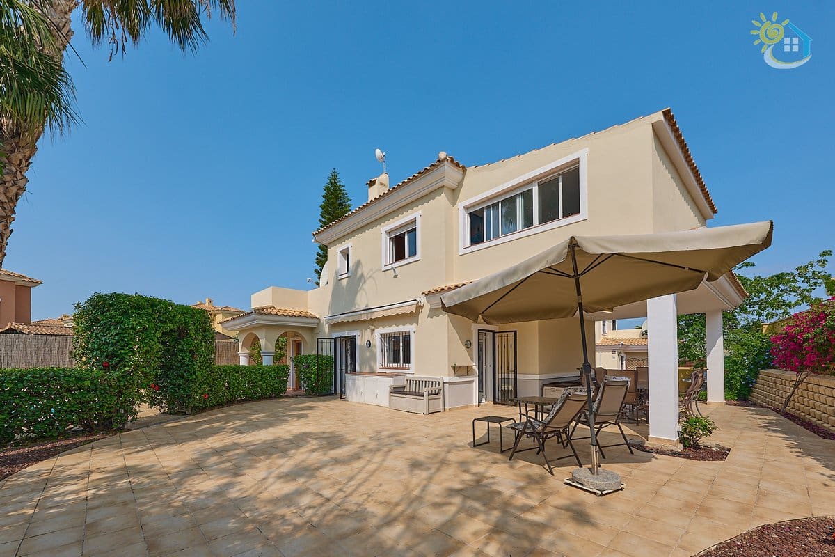 4 soveværelse Villa til salg i Muchamiel / Mutxamel med swimmingpool - € 465.000 (Ref: 9049672)