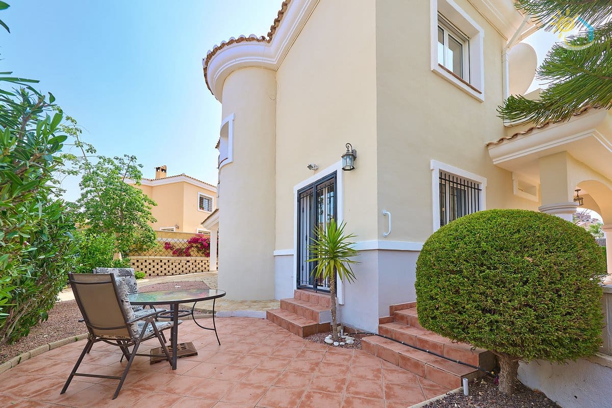 4 soveværelse Villa til salg i Muchamiel / Mutxamel med swimmingpool - € 465.000 (Ref: 9049672)