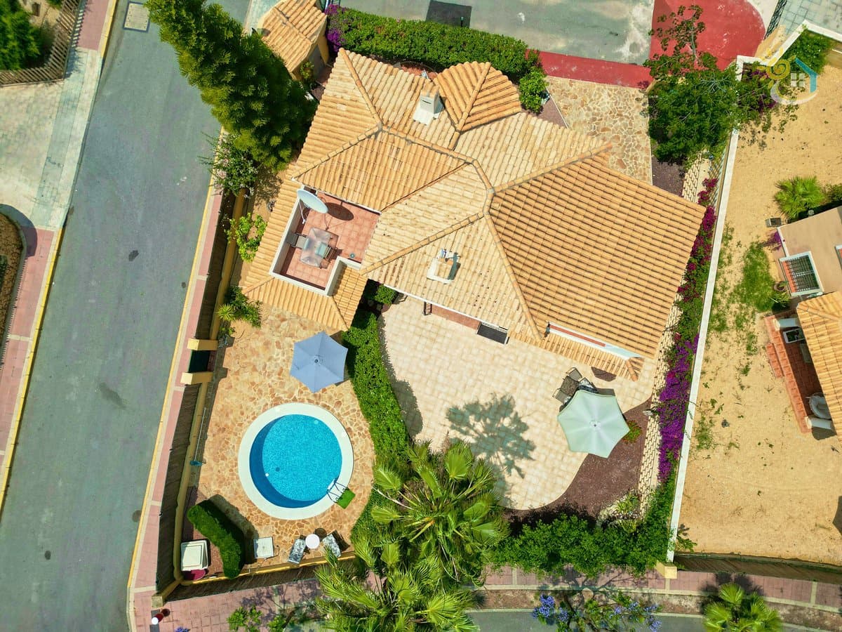 4 soveværelse Villa til salg i Muchamiel / Mutxamel med swimmingpool - € 465.000 (Ref: 9049672)