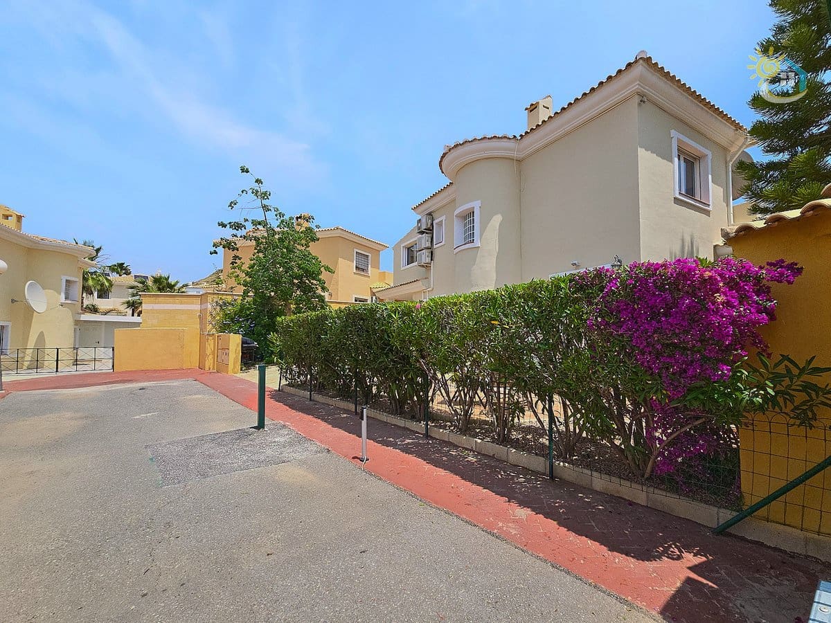 4 soveværelse Villa til salg i Muchamiel / Mutxamel med swimmingpool - € 465.000 (Ref: 9049672)