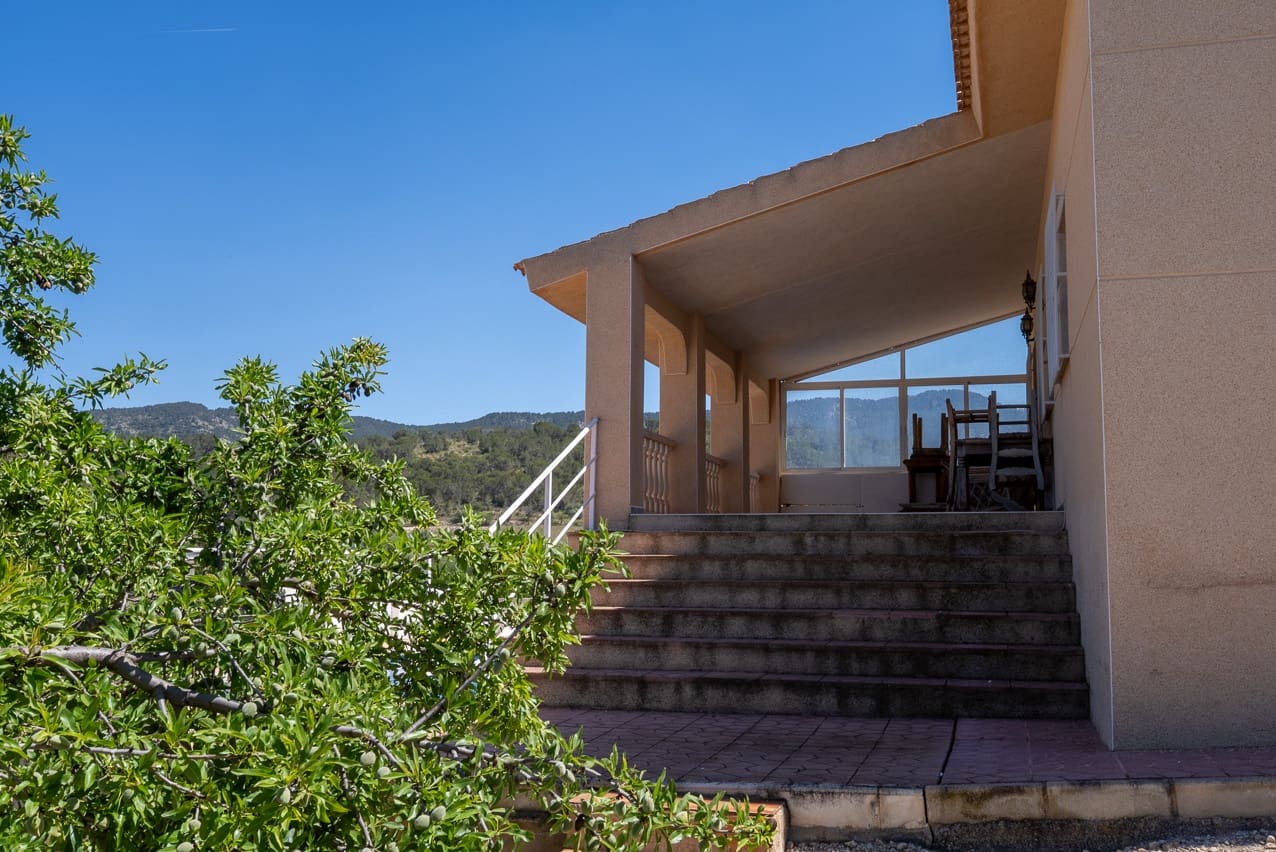 Chalet de 3 habitaciones en Abanilla en venta con piscina - 239.000 € (Ref: 9058541)