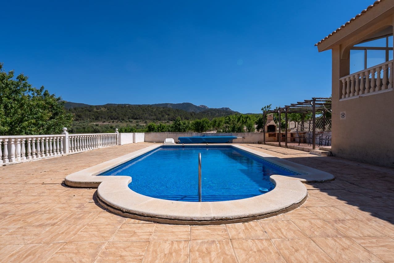 3 bedroom Villa for sale in Abanilla with pool - € 239,000 (Ref: 9058541)