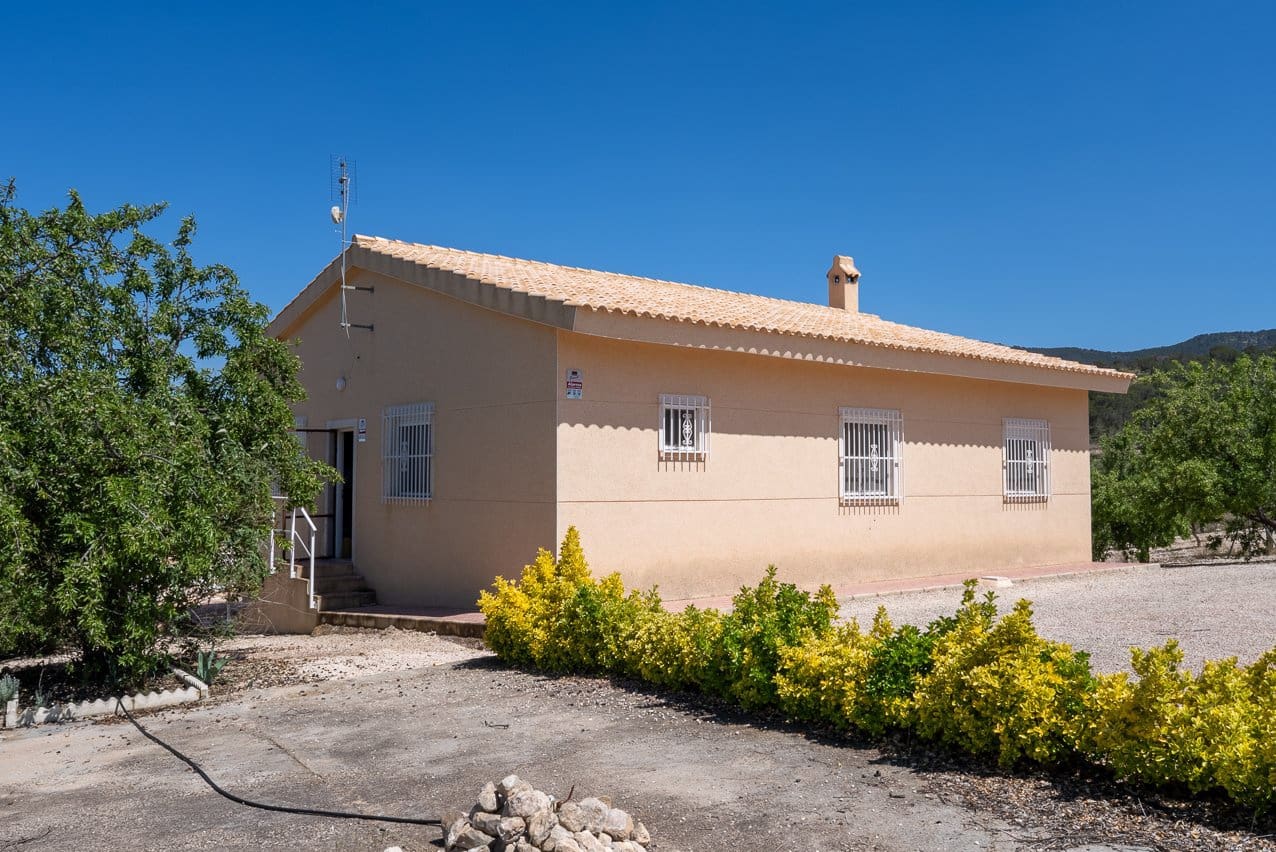 3 bedroom Villa for sale in Abanilla with pool - € 239,000 (Ref: 9058541)