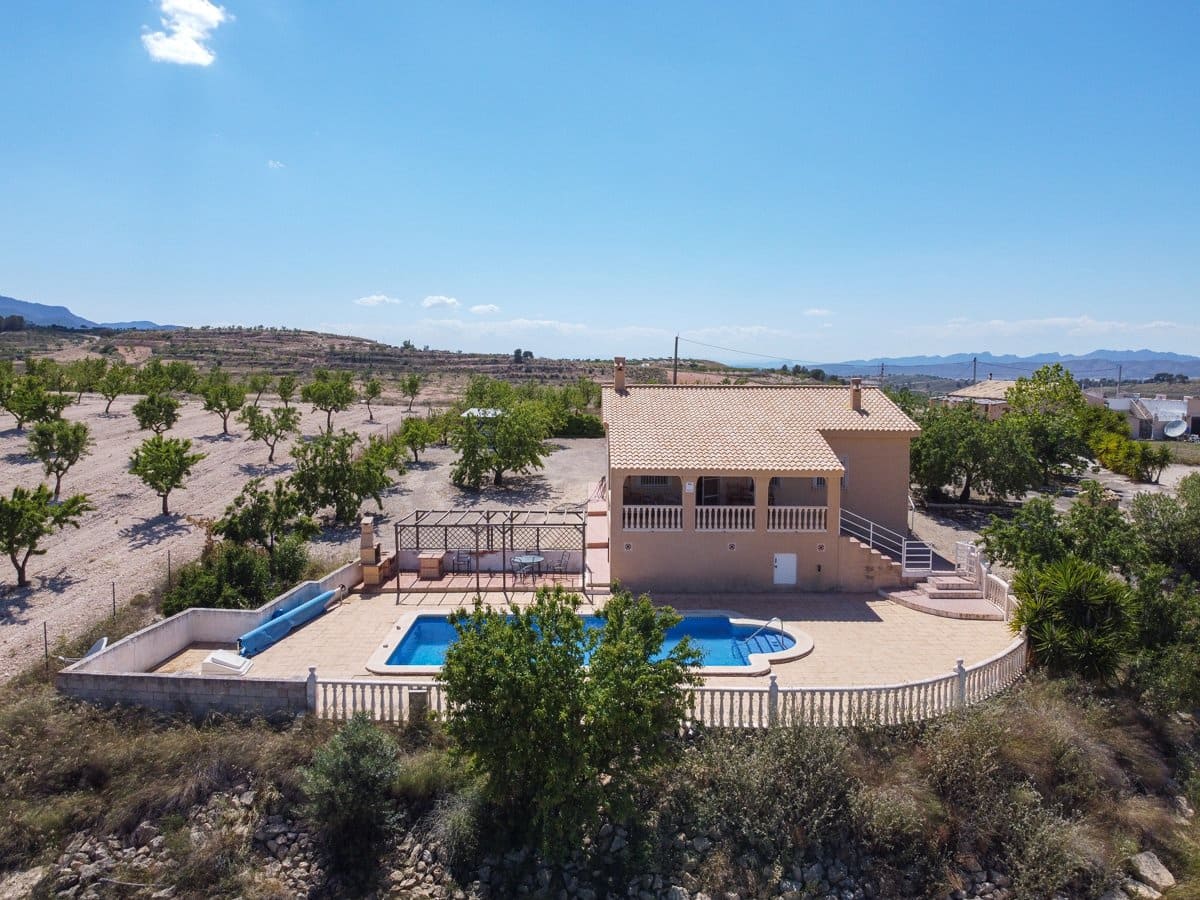 3 bedroom Villa for sale in Abanilla with pool - € 239,000 (Ref: 9058541)