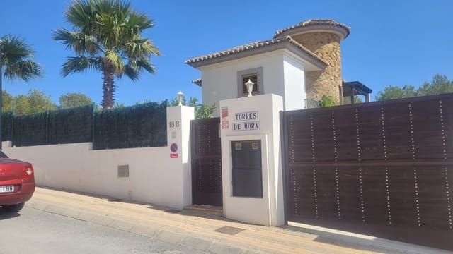 3 bedroom Villa for sale in Finestrat with pool - € 625,000 (Ref: 9076661)