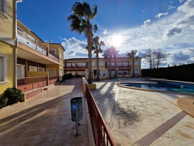 2 quarto Apartamento para venda em Ubeda, Pinoso com piscina - 107 000 € (Ref: 9096968)