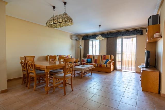 2 quarto Apartamento para venda em Ubeda, Pinoso com piscina - 107 000 € (Ref: 9096968)