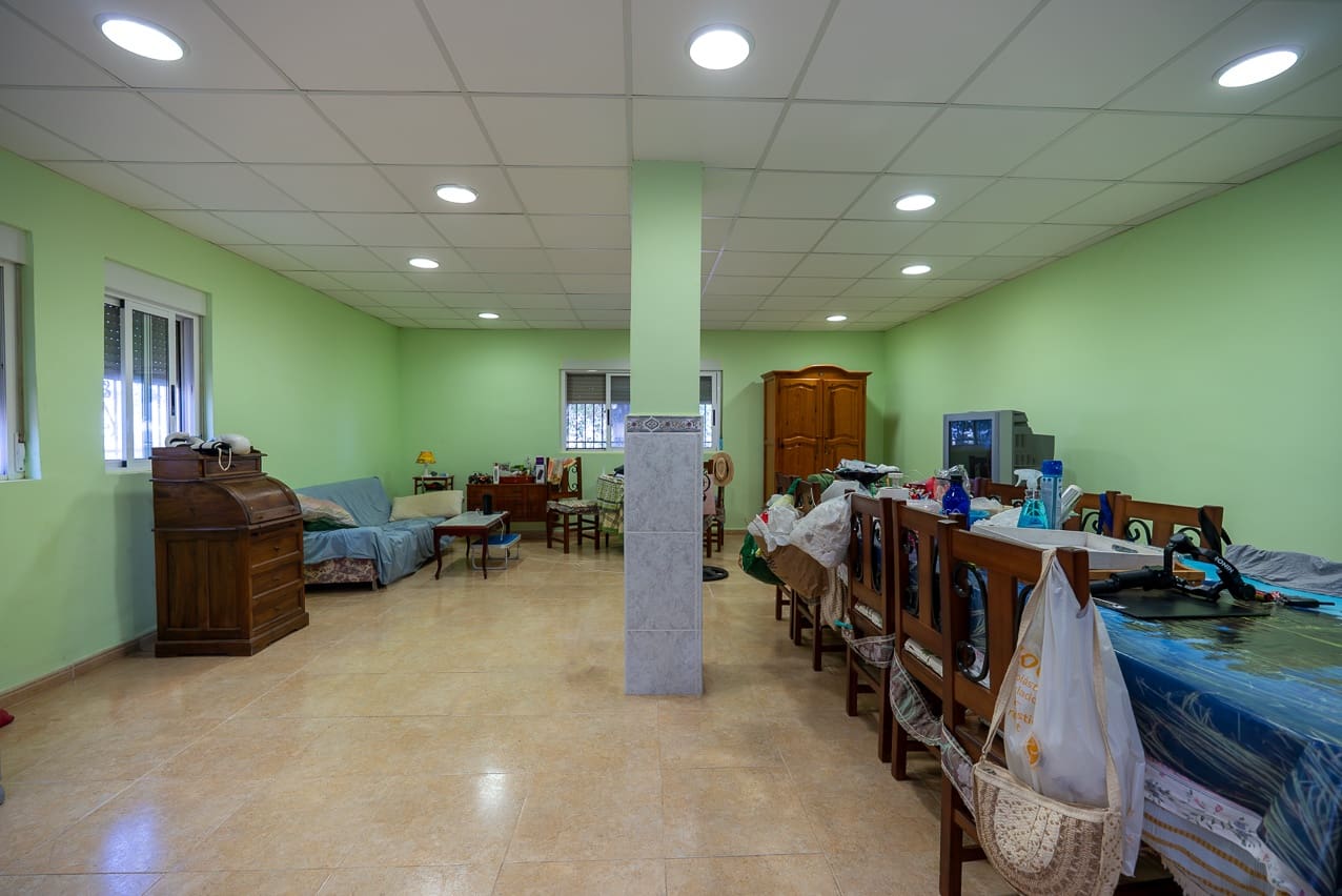 3 bedroom Finca/Country House for sale in Pinoso with pool - € 145,000 (Ref: 9128897)