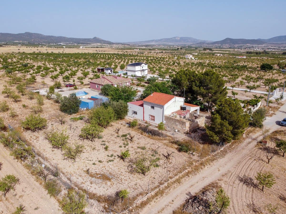 3 sovrum Finca/Hus på landet till salu i Pinoso med pool - 159 000 € (Ref: 9128897)