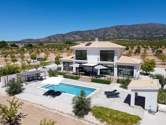 4 soveværelse Villa til salg i Lel, Pinoso med swimmingpool - € 669.500 (Ref: 9150973)