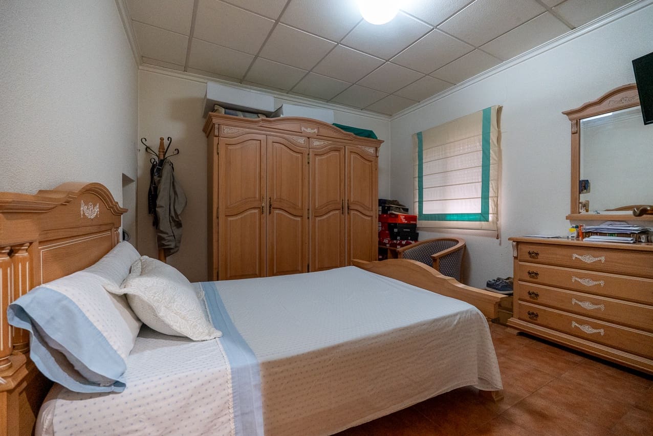 3 soveværelse Finca/Landehus til salg i Yecla med swimmingpool - € 210.000 (Ref: 9160353)