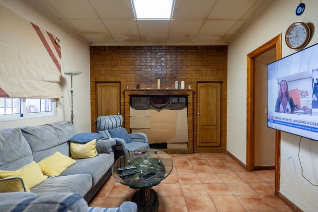 3 soveværelse Finca/Landehus til salg i Yecla med swimmingpool - € 210.000 (Ref: 9160353)