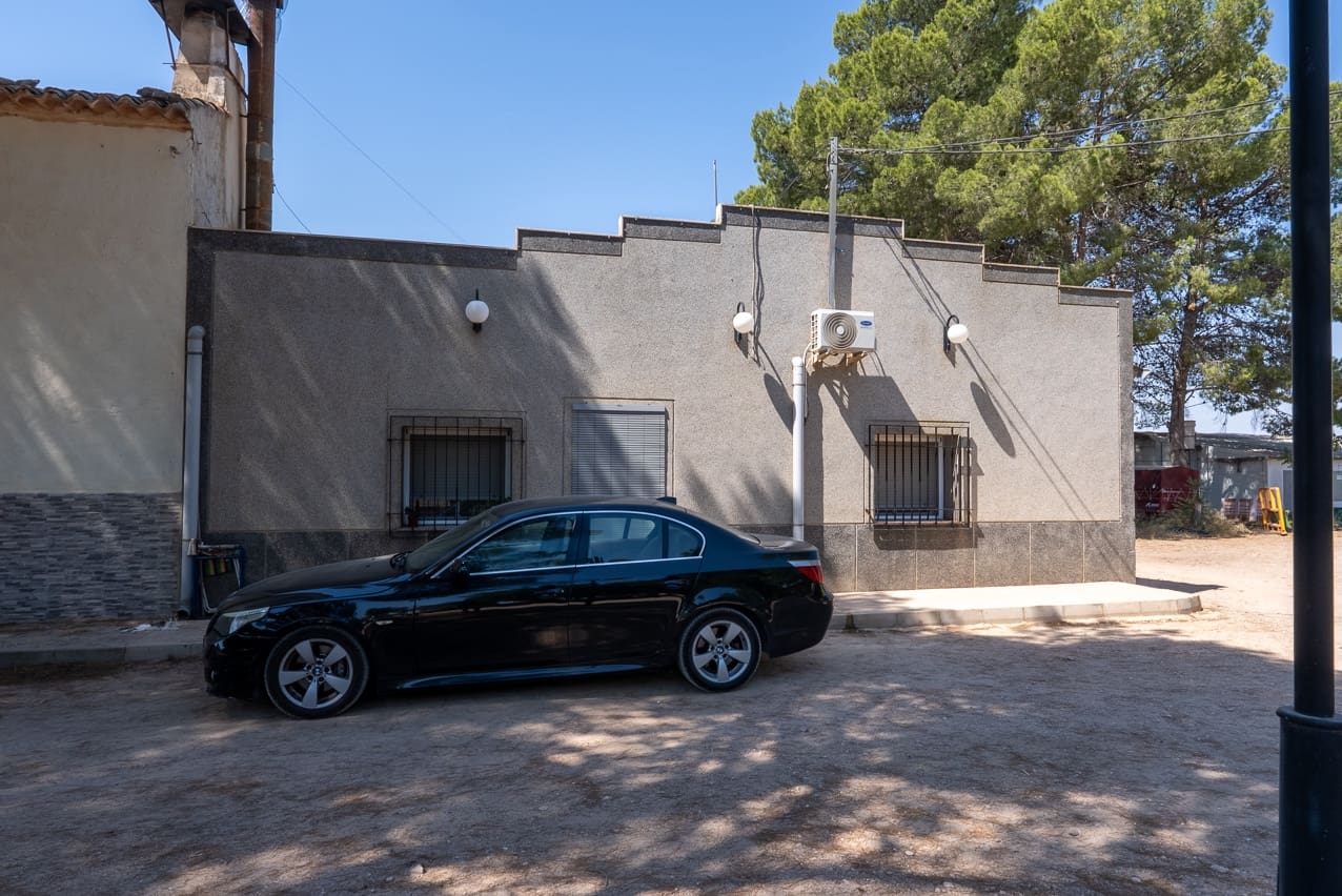 3 soveværelse Finca/Landehus til salg i Yecla med swimmingpool - € 210.000 (Ref: 9160353)