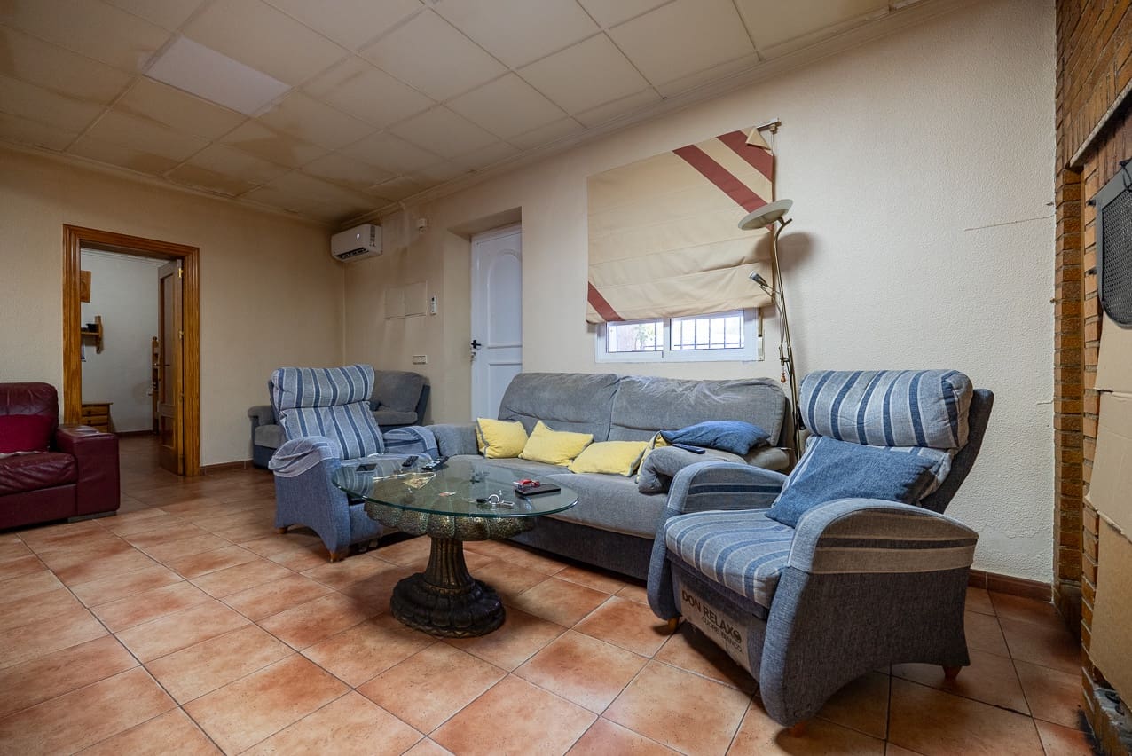 3 soveværelse Finca/Landehus til salg i Yecla med swimmingpool - € 210.000 (Ref: 9160353)