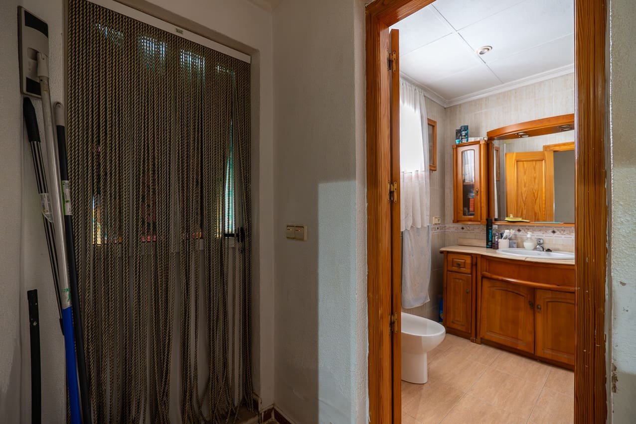 3 soveværelse Finca/Landehus til salg i Yecla med swimmingpool - € 210.000 (Ref: 9160353)