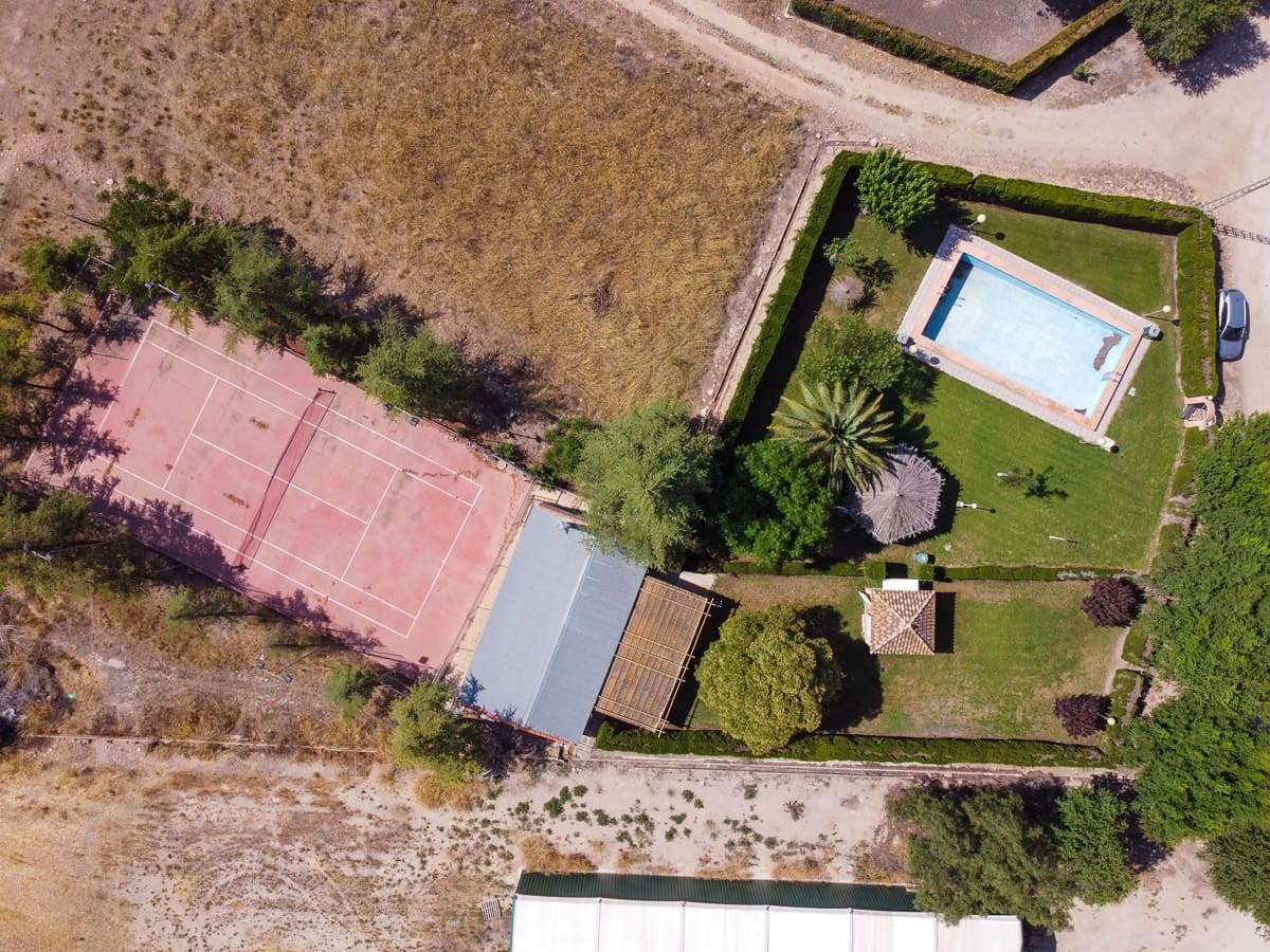 3 soveværelse Finca/Landehus til salg i Yecla med swimmingpool - € 210.000 (Ref: 9160353)