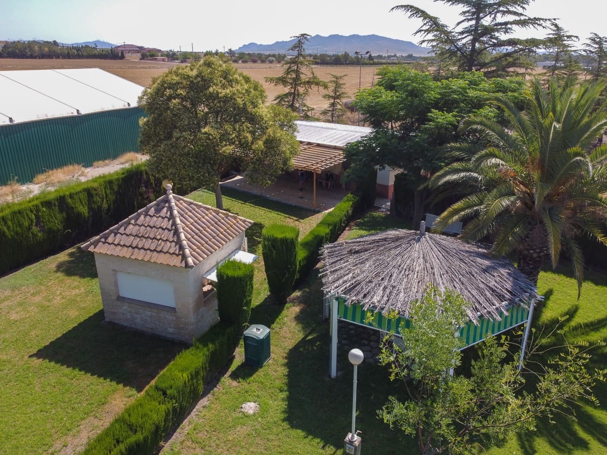 3 soveværelse Finca/Landehus til salg i Yecla med swimmingpool - € 210.000 (Ref: 9160353)