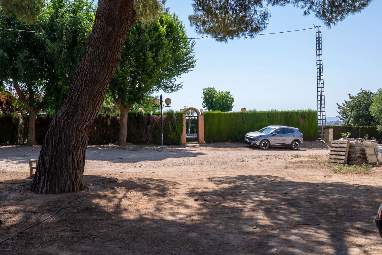 3 soveværelse Finca/Landehus til salg i Yecla med swimmingpool - € 210.000 (Ref: 9160353)