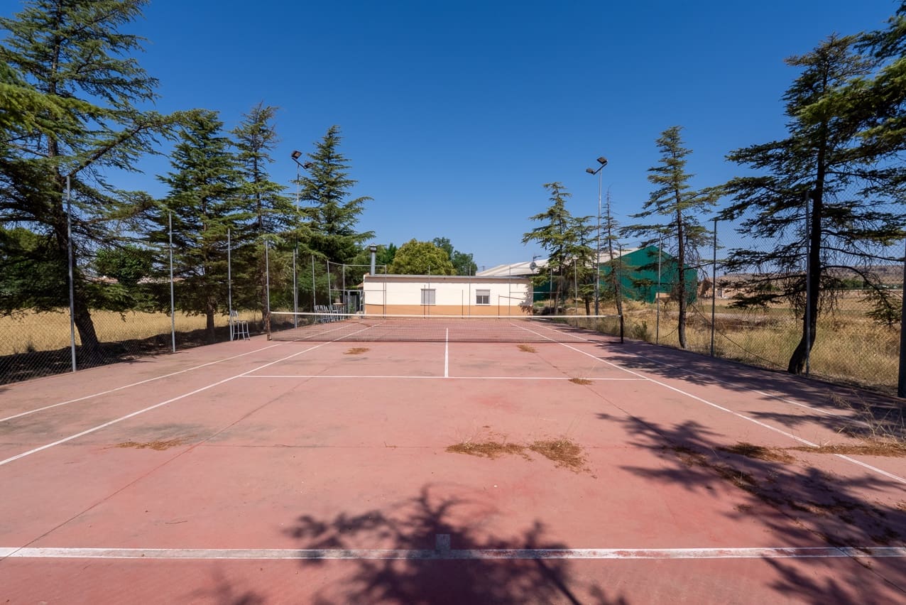 3 soveværelse Finca/Landehus til salg i Yecla med swimmingpool - € 210.000 (Ref: 9160353)