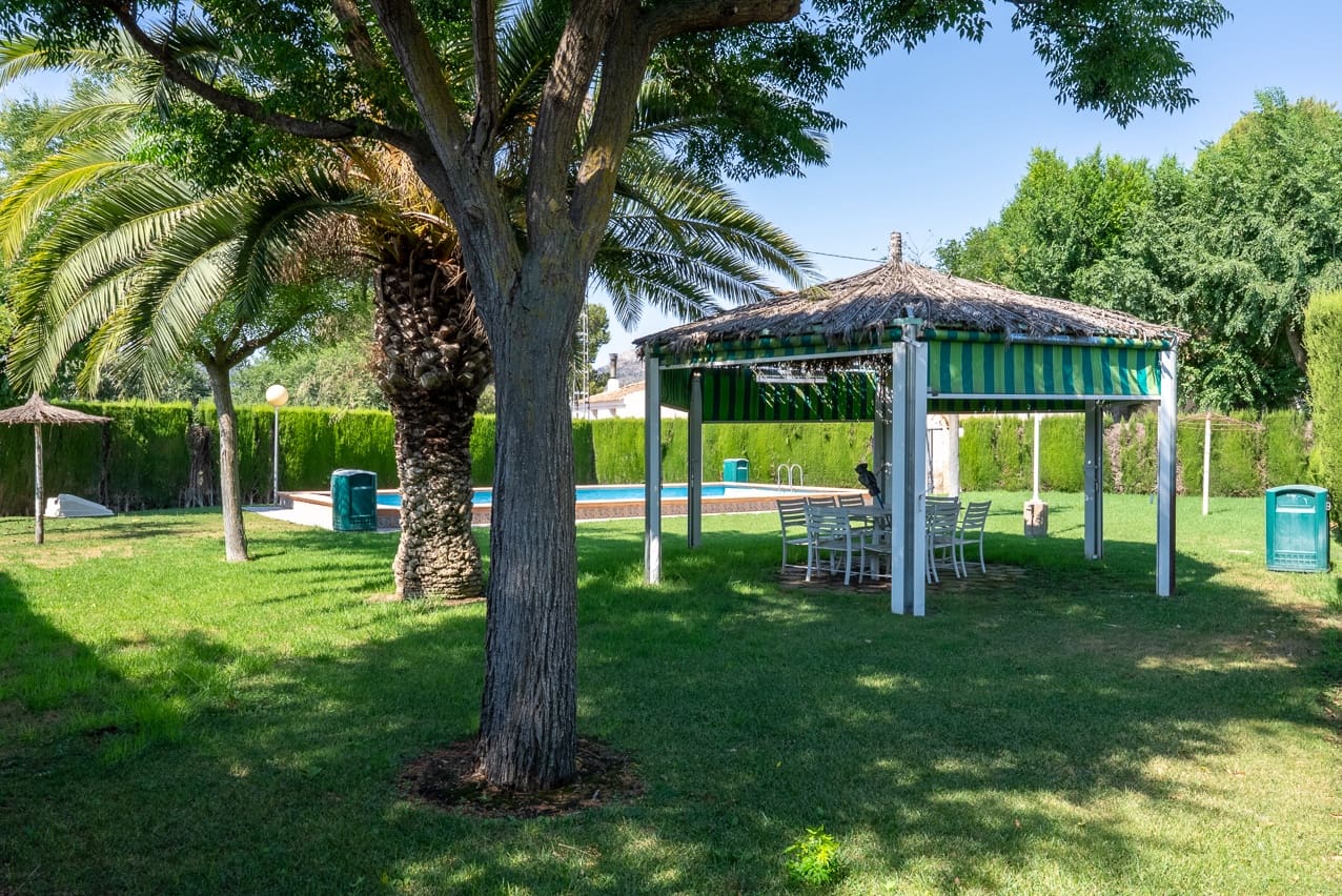 3 soveværelse Finca/Landehus til salg i Yecla med swimmingpool - € 210.000 (Ref: 9160353)