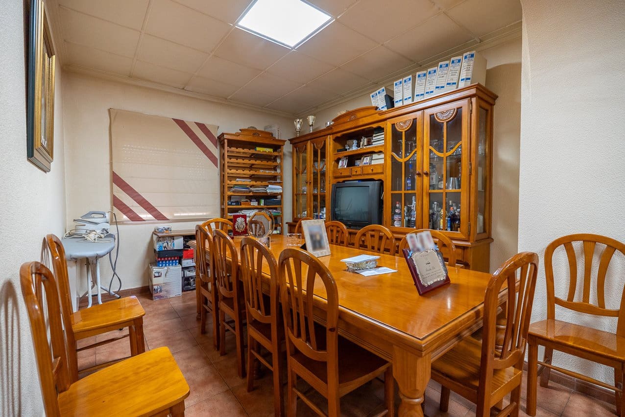 3 soverom Finca/Herregård til salgs i Yecla med svømmebasseng - € 210 000 (Ref: 9160353)